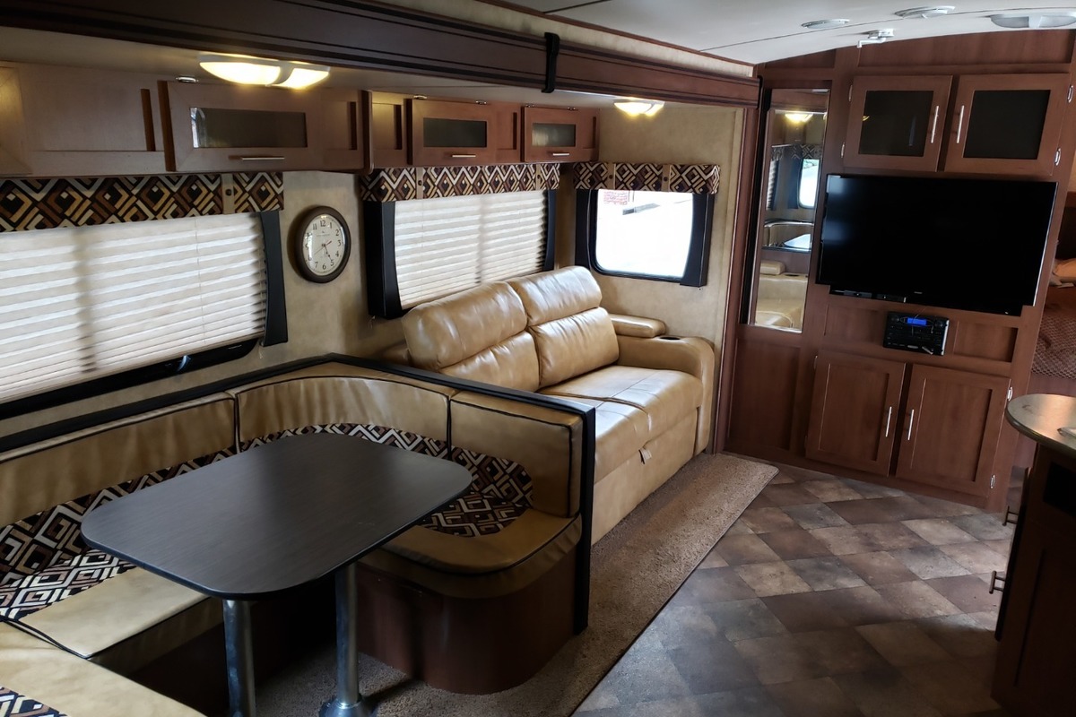 2014 Areolite 282DBHS, 2