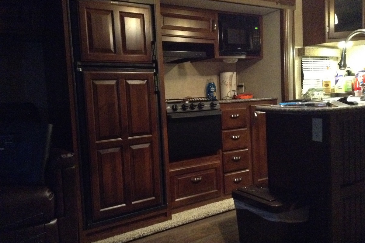 2015 Keystone Laredo 314-RE, 0