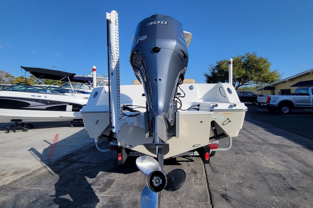 2015 Sportsman Boats Heritage 251, 5