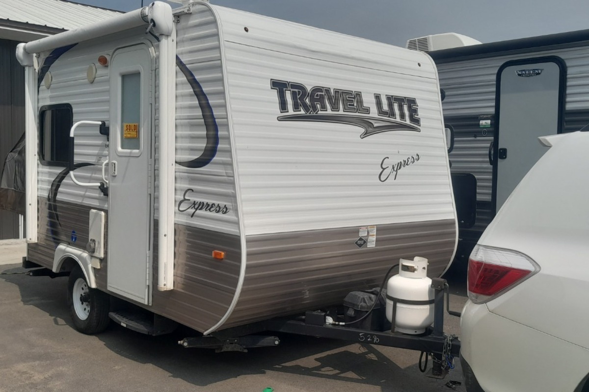 2017 Travel Lite Express E14X w/rear flip out bed, 7