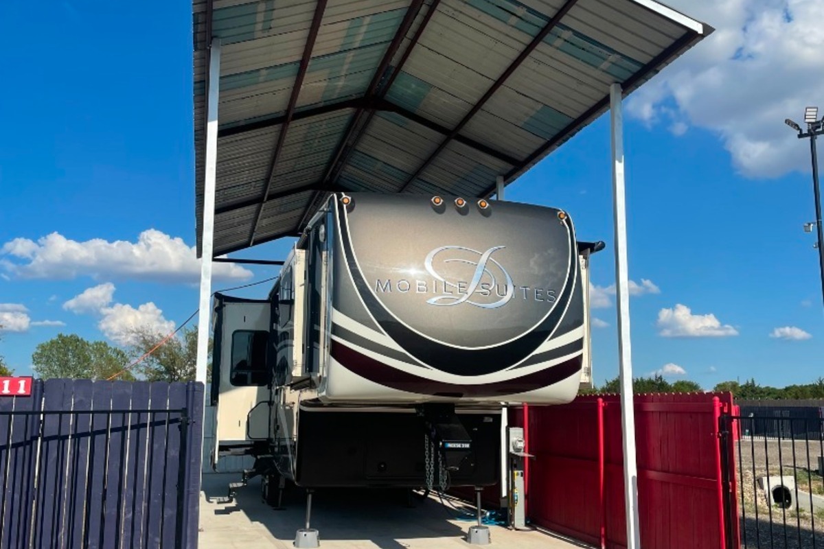 2018 DRV Mobile Suites 36rssb3, 1