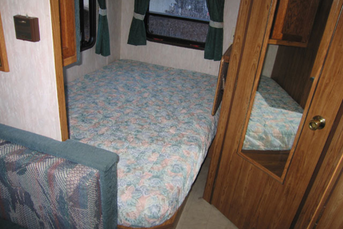 1994 Thor Chateau, 4