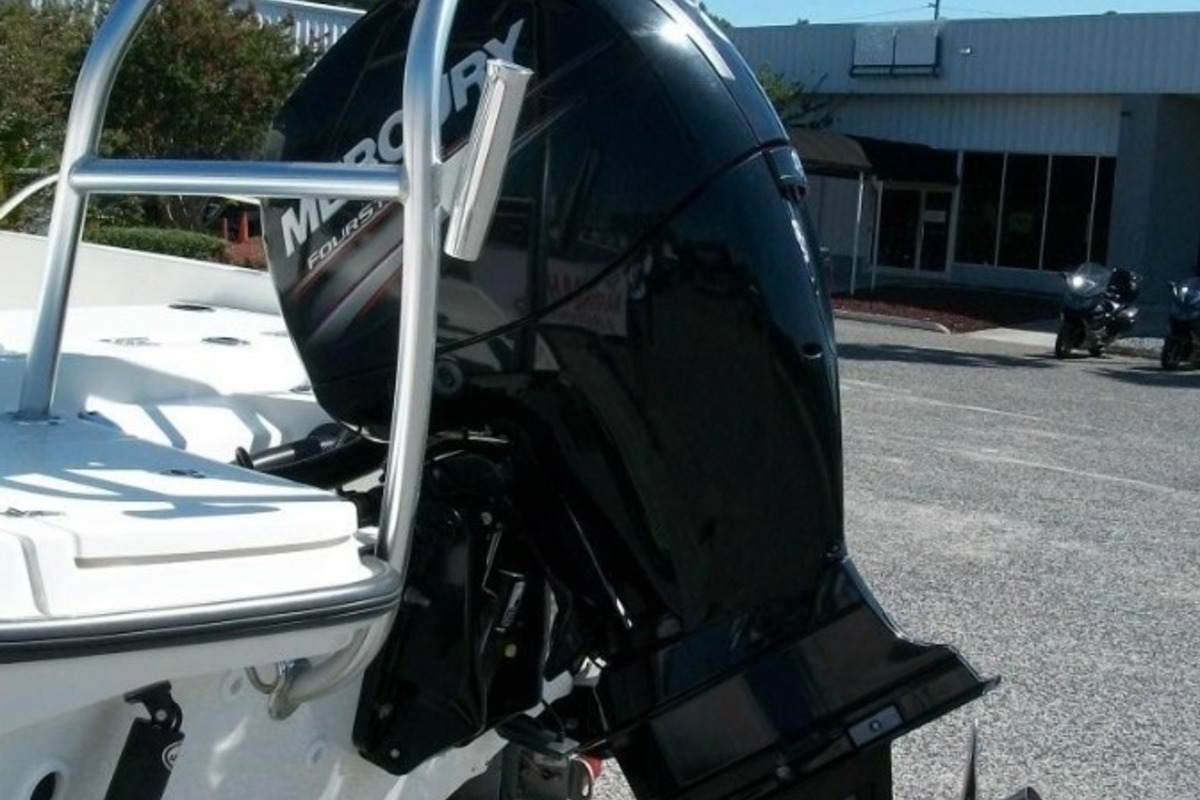 2014 Boston Whaler 210 Dauntless, 4