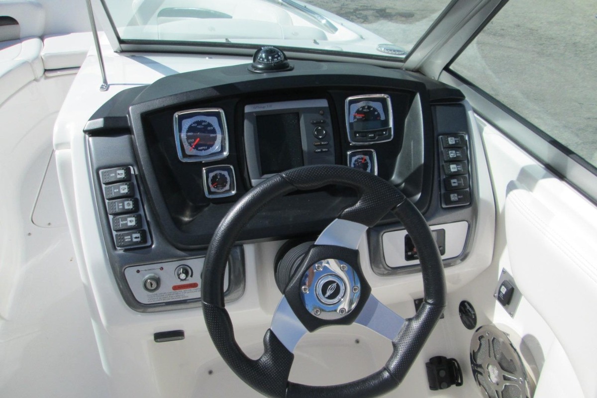2012 Chaparral 264 Sunesta, 2