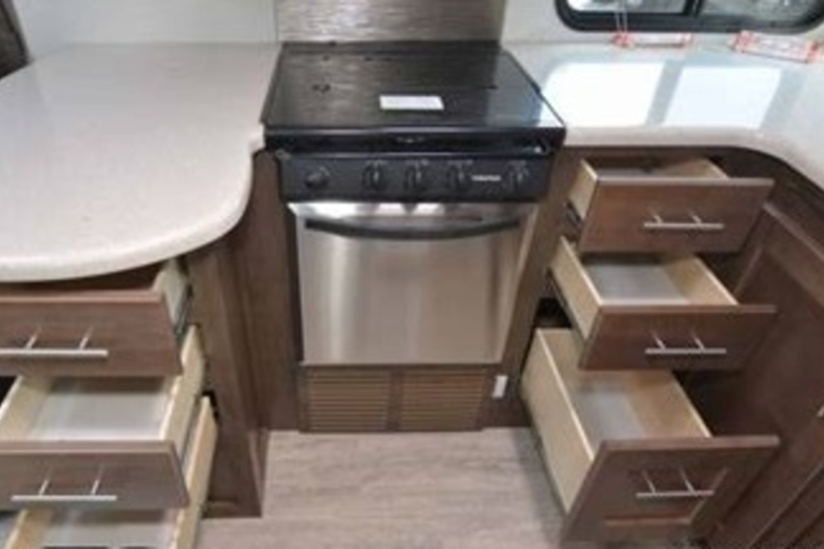 2019 Forest River WILDCAT MAXX T28RKX, 8