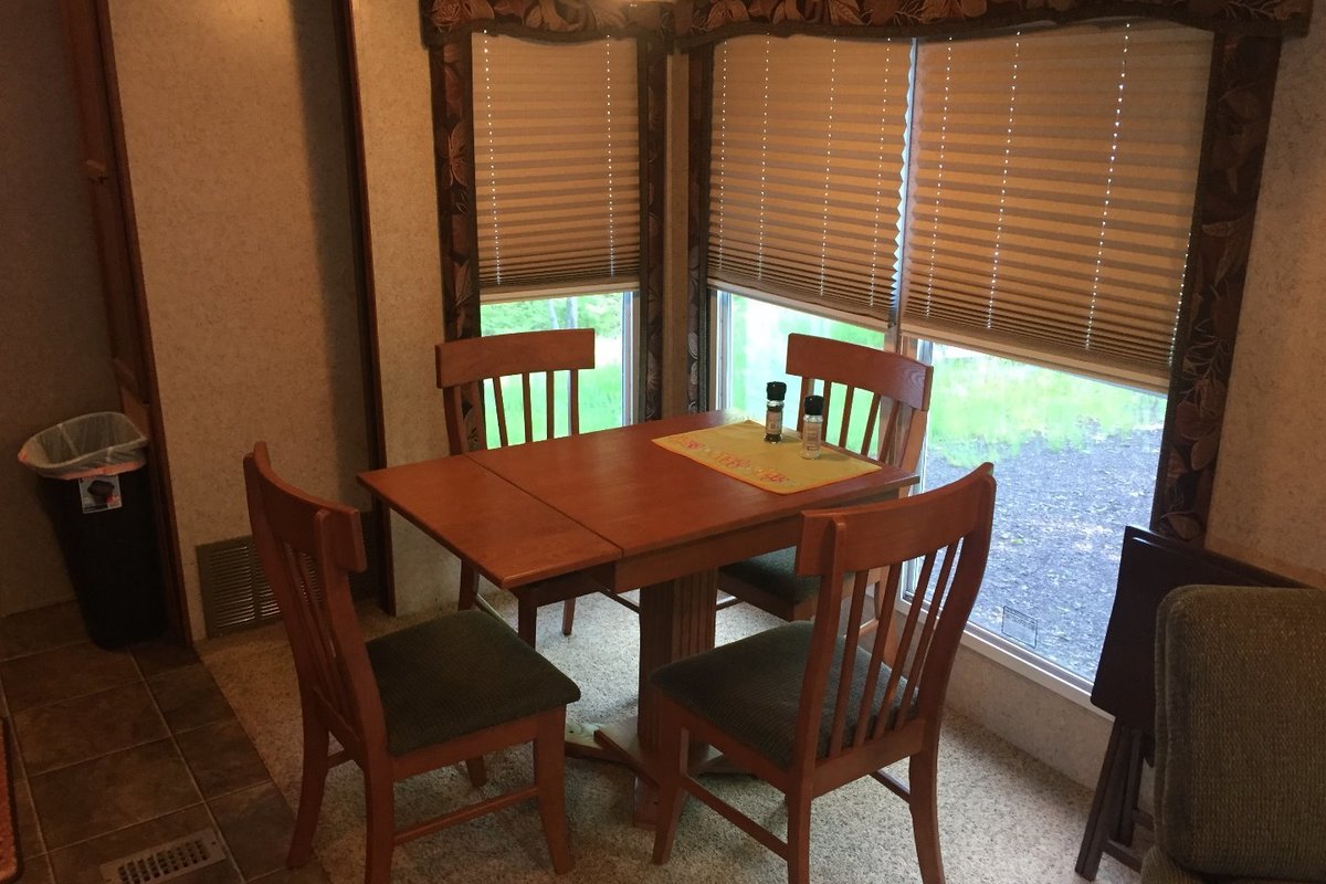 2012 Layton Homes Corp 458 - Layton, 4