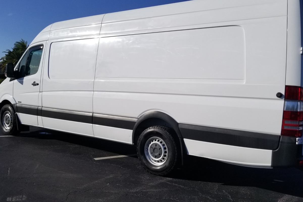 2013 Freightliner Bluetec High Top Van Sprinter 2500 in Lighthouse