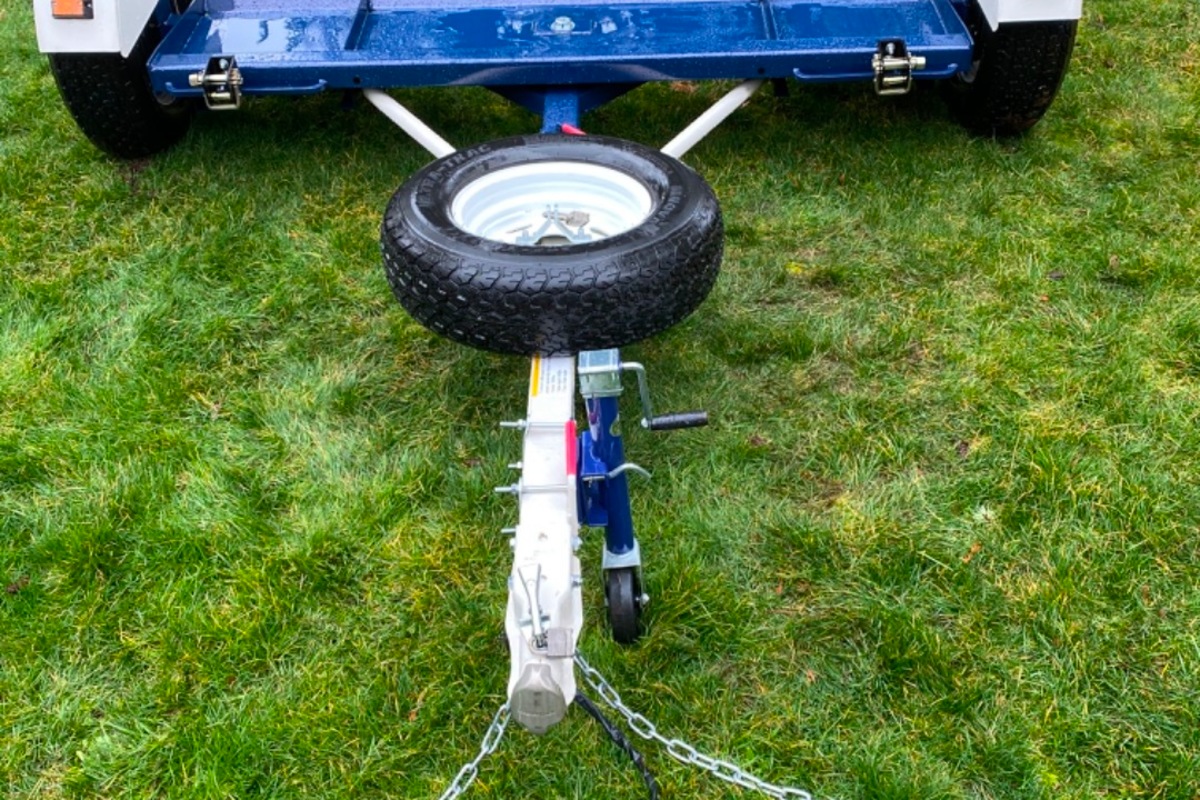 2019 Master Tow 4900 lb. Tow Dolly White/blue, 3
