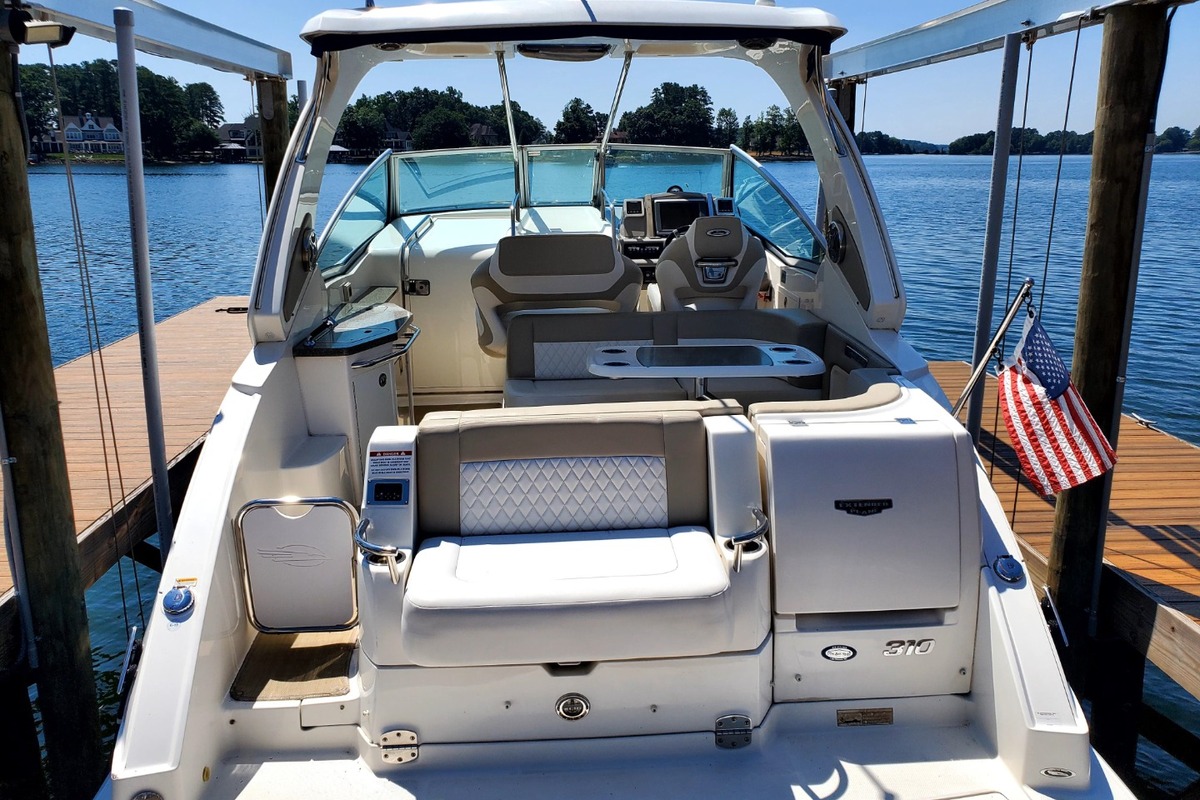 2014 Chaparral 310 Signature, 6