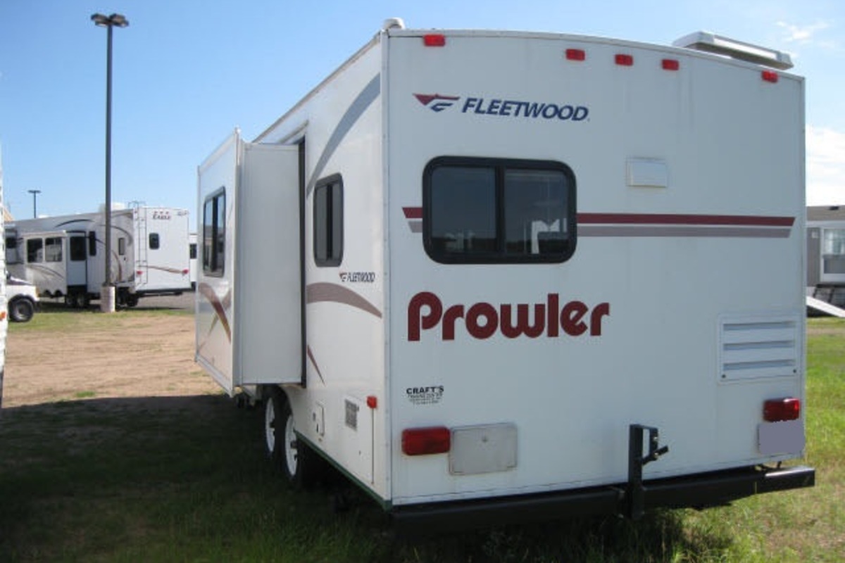 2006 Fleetwood Prowler, 2