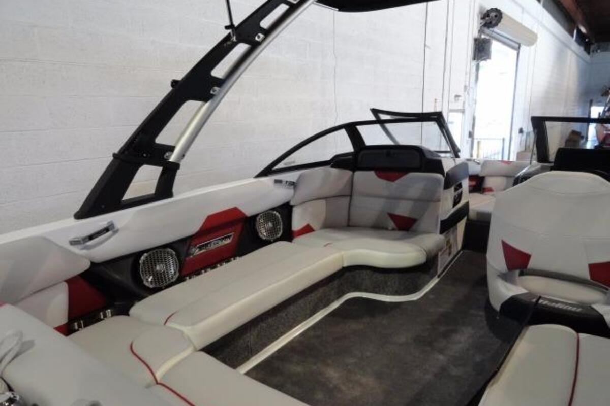 2016 Malibu Wakesetter 22 VLX, 15