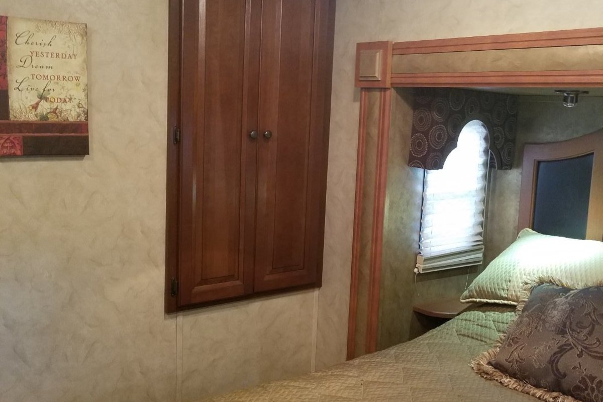 2012 Forest River Cedar Creek 34RSLA, 17