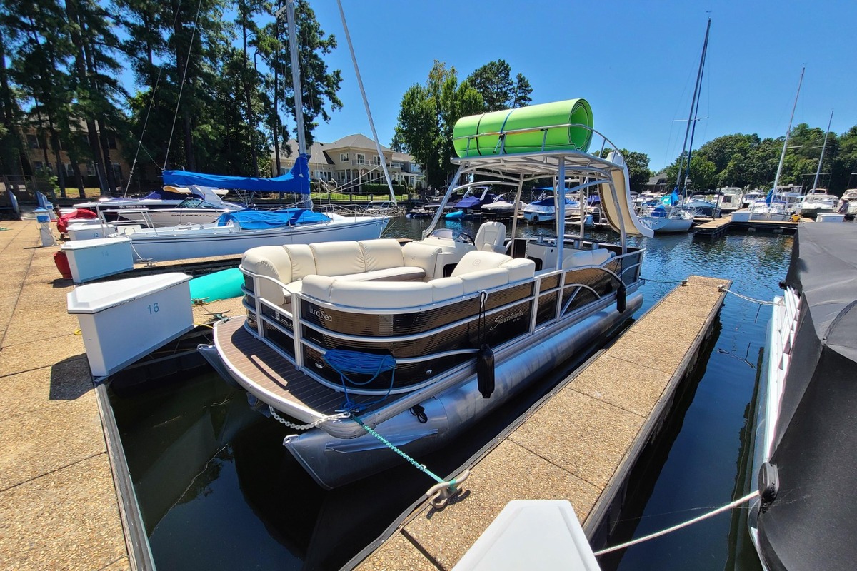 2019 Godfrey 255 SDB, 0