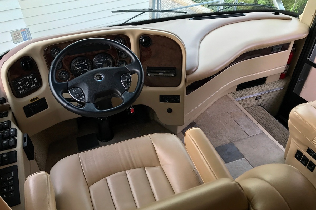 2007 Country Coach Allure Hood River Blue, 13