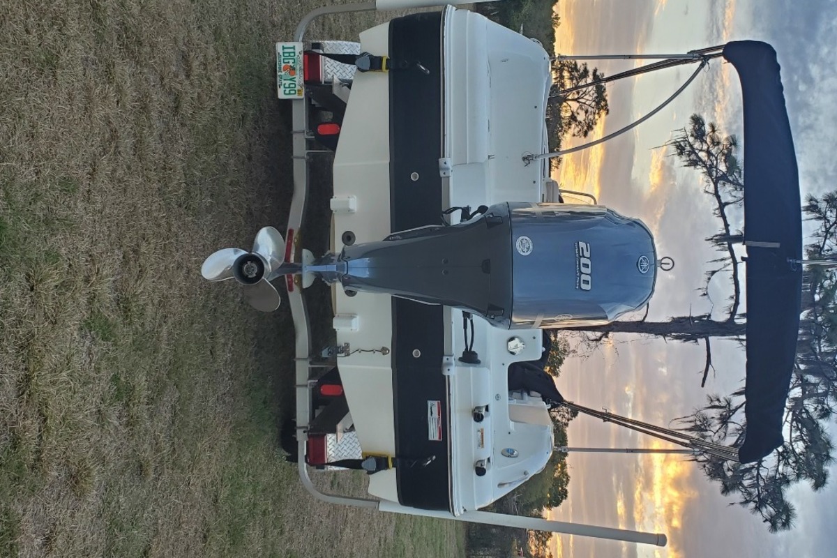 2017 Hurricane 231 SS, 4