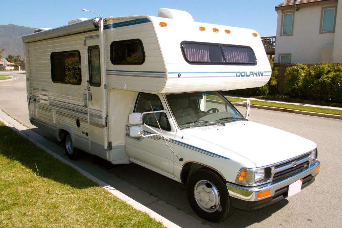 1992 TOYOTA DOLPHIN, 4