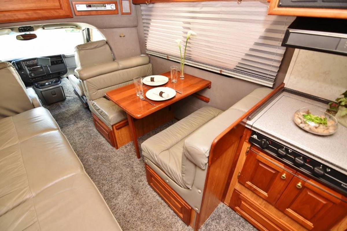 2004 Chinook DESTINY, 7