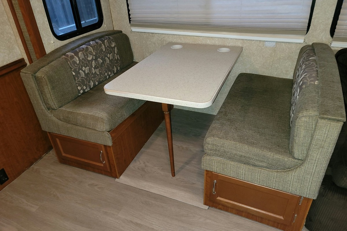 2007 Four Winds Hurricane 32R, 15