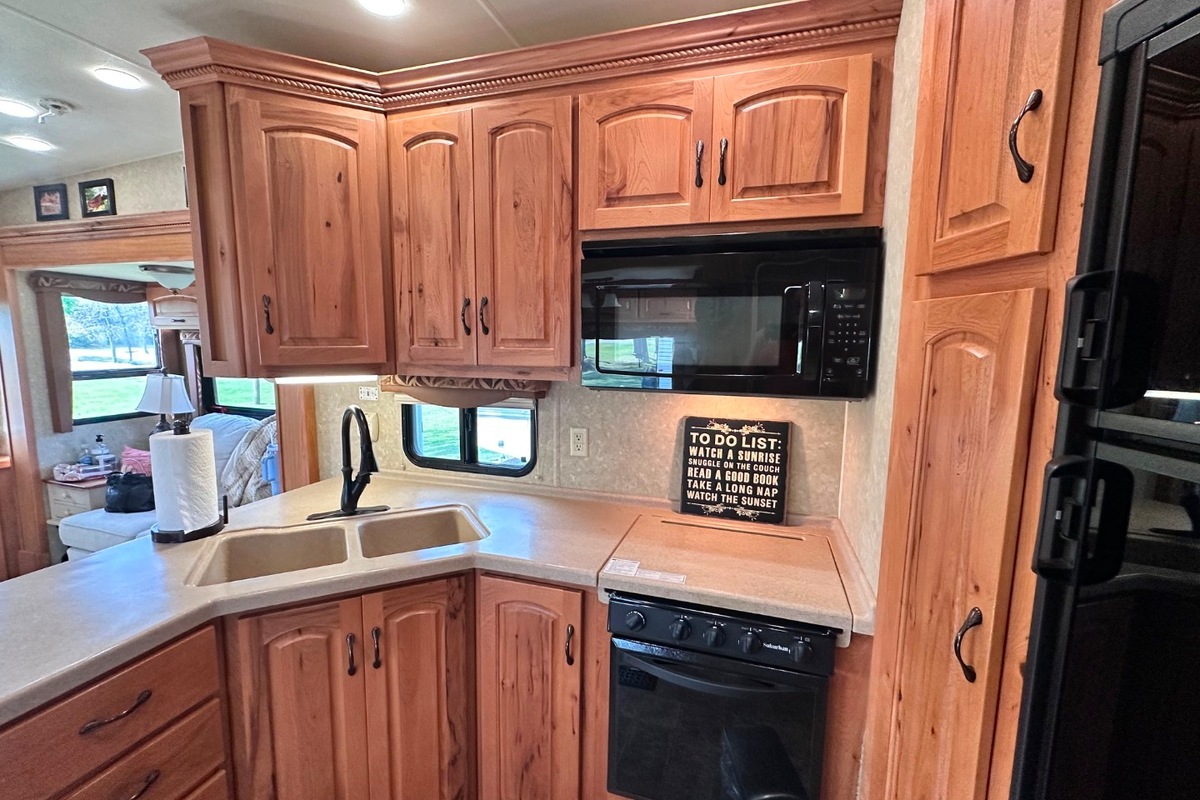 2011 Peterson Excel Winslow 31RLE, 5