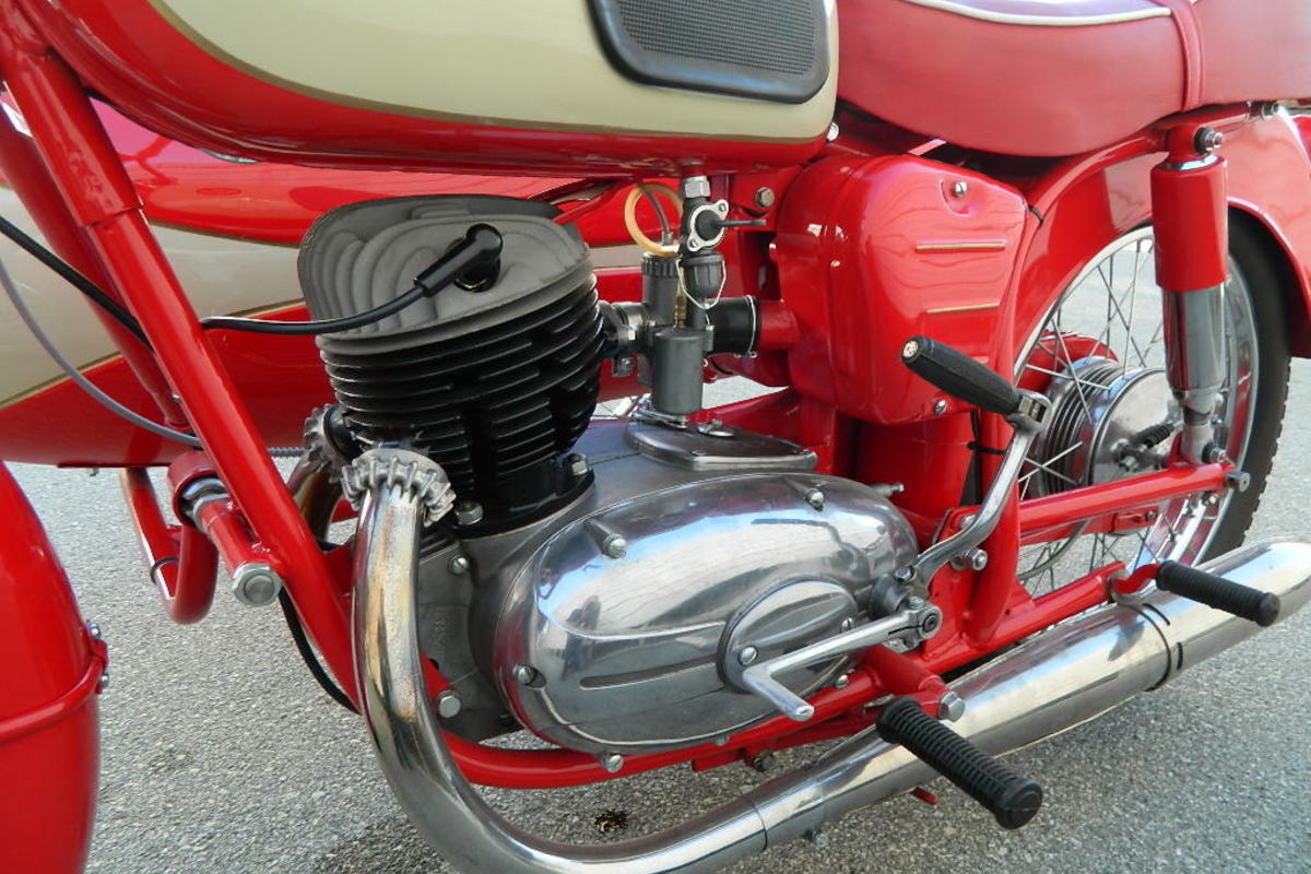1968 Pannonia T5 with Duna Sidecar, 3