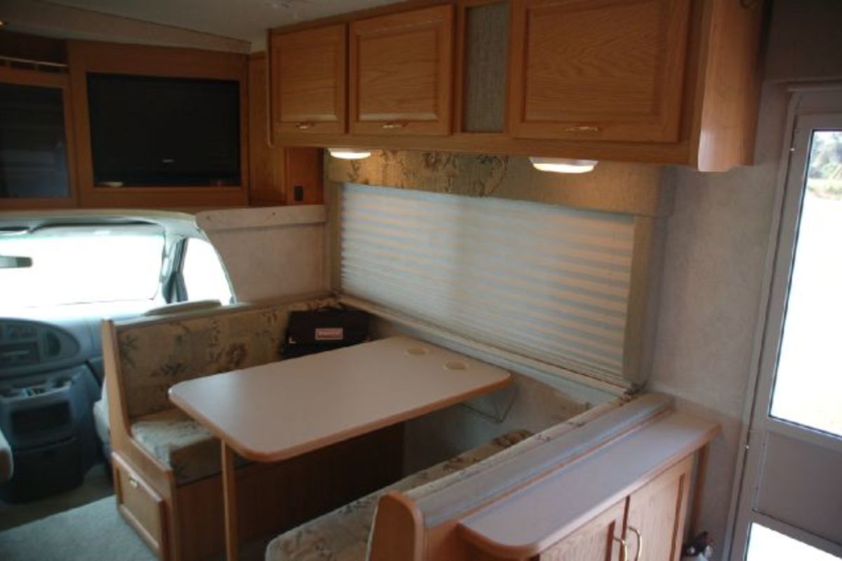 2004 Itasca Spirit 32G, 7