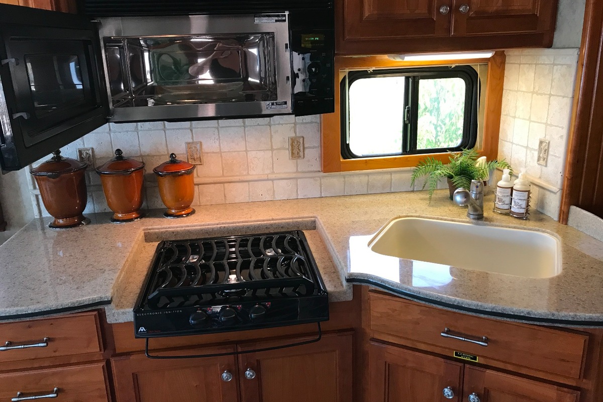 2007 Country Coach Allure Hood River Blue, 5