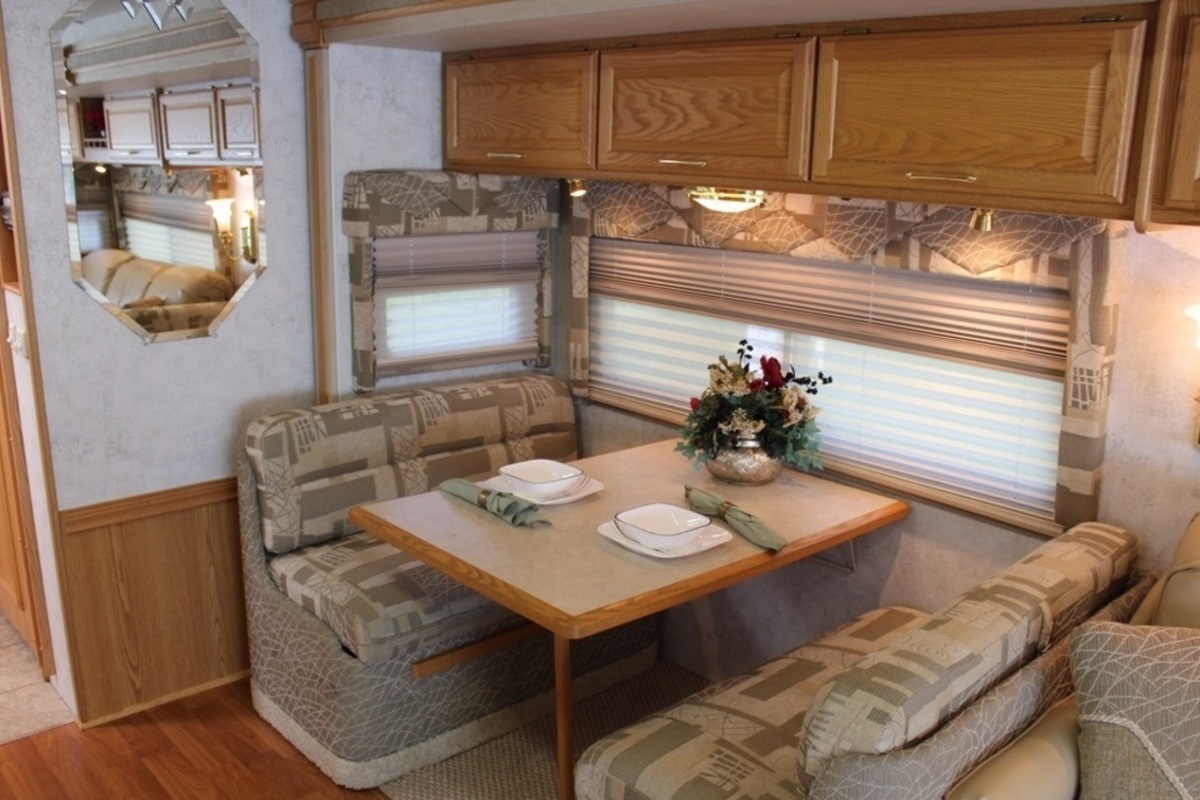 2005 Winnebago Journey 36G, 14
