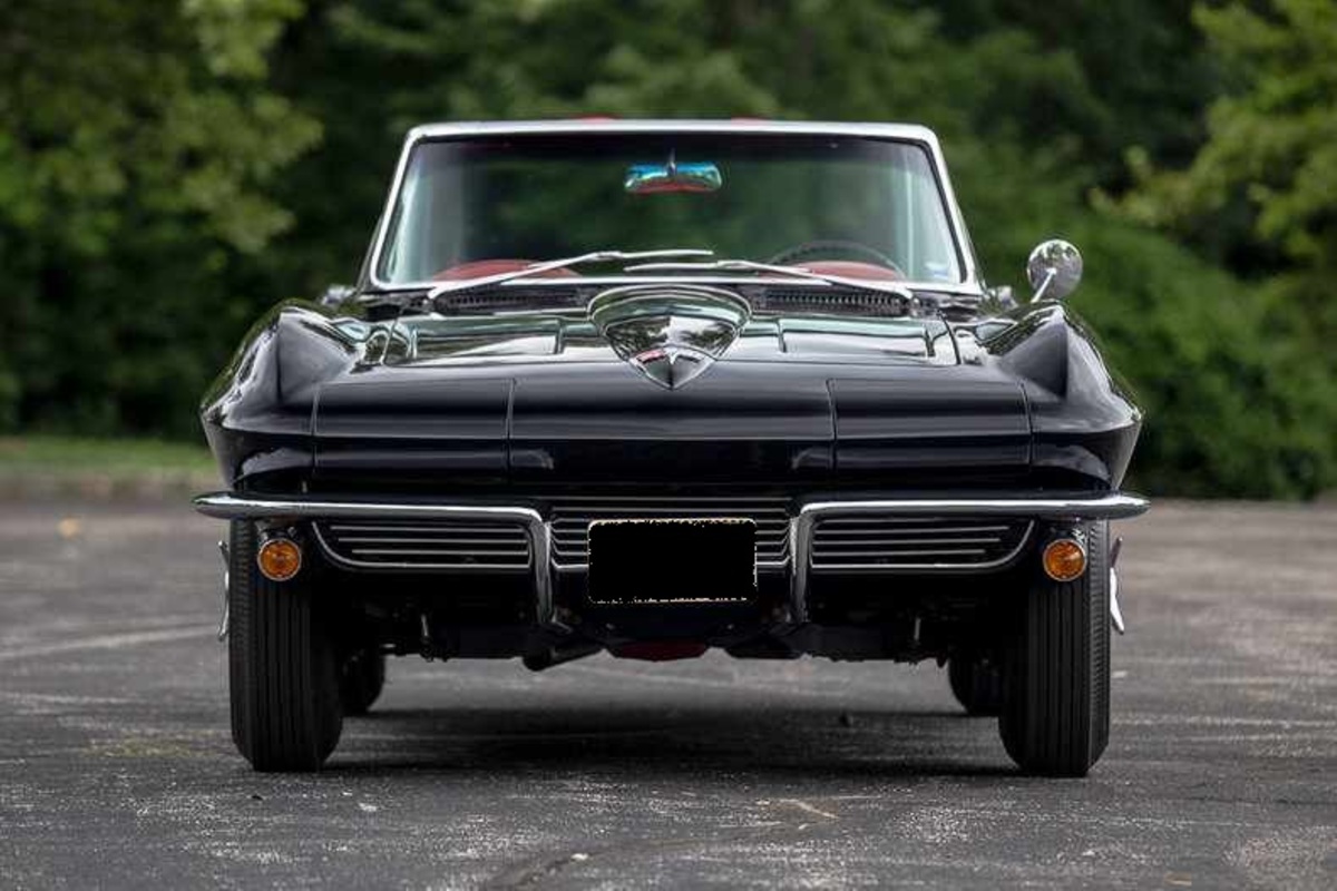 1964 Chevrolet Corvette, 3