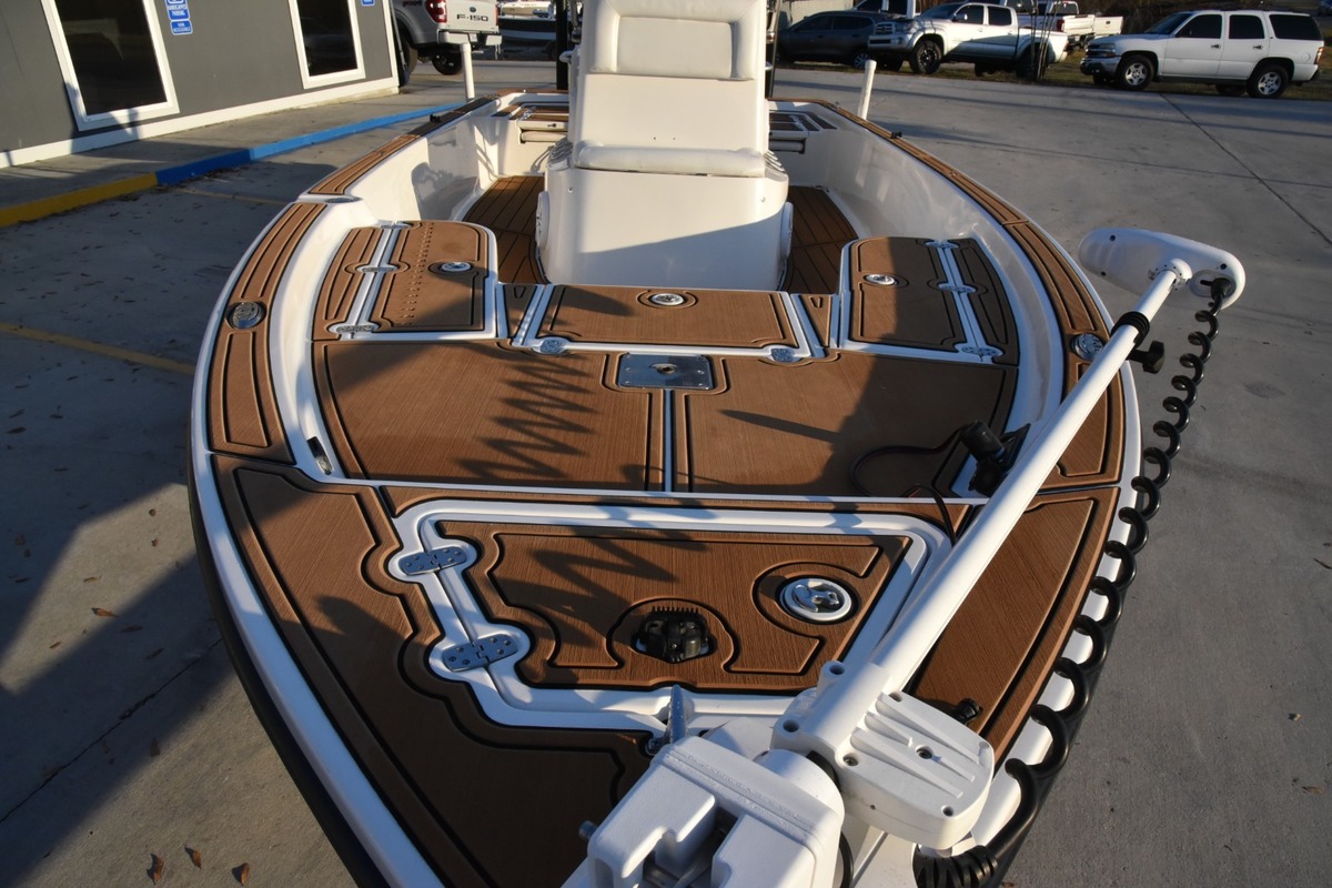 2013 Blazer Bay 2220 Fisherman, 4