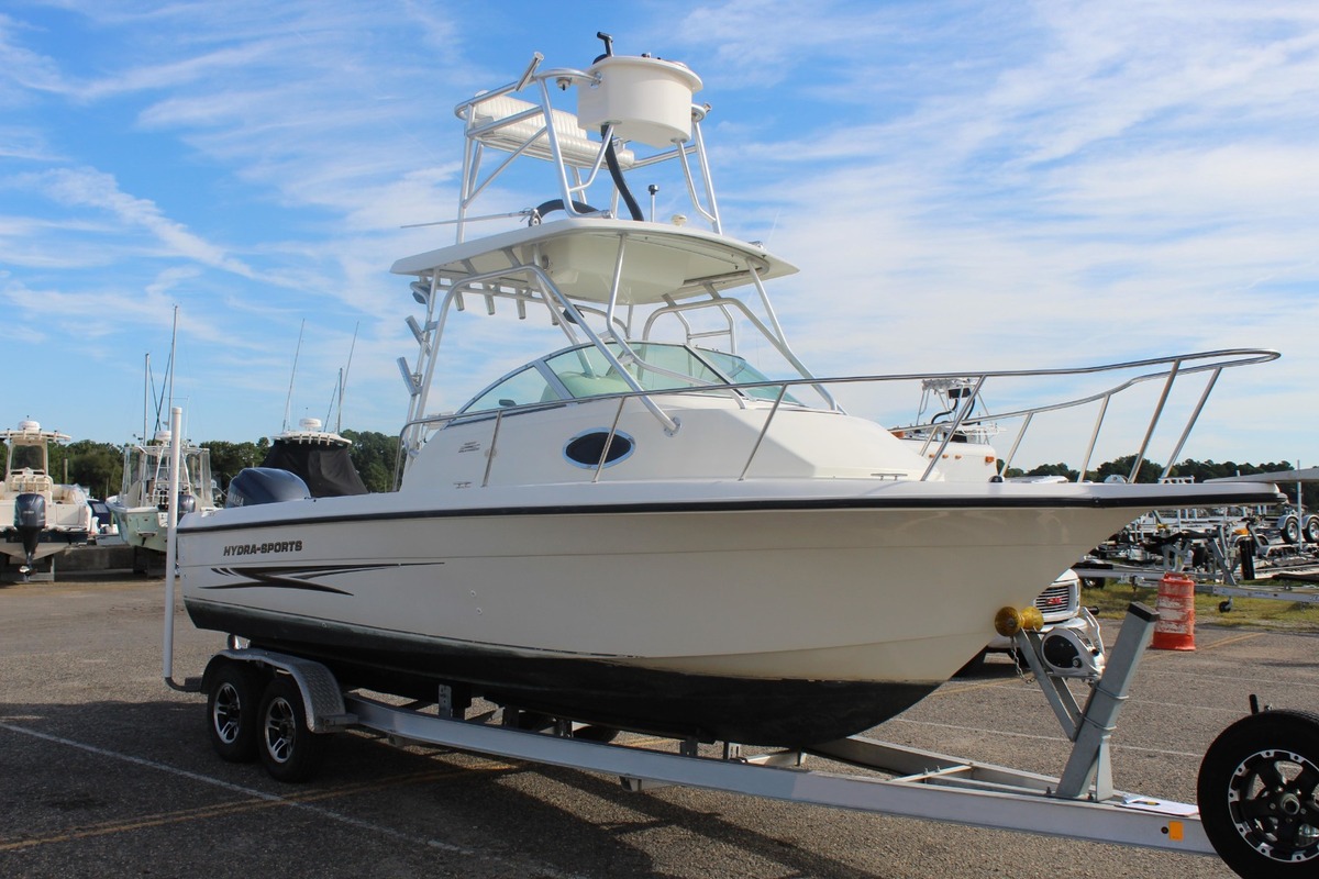 2004 Hydra-Sports Custom 230 WA, 1