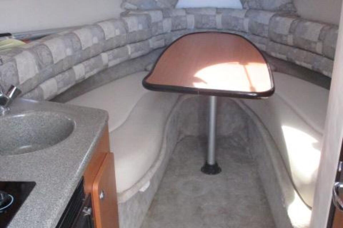 2004 Crownline 270 CR, 3