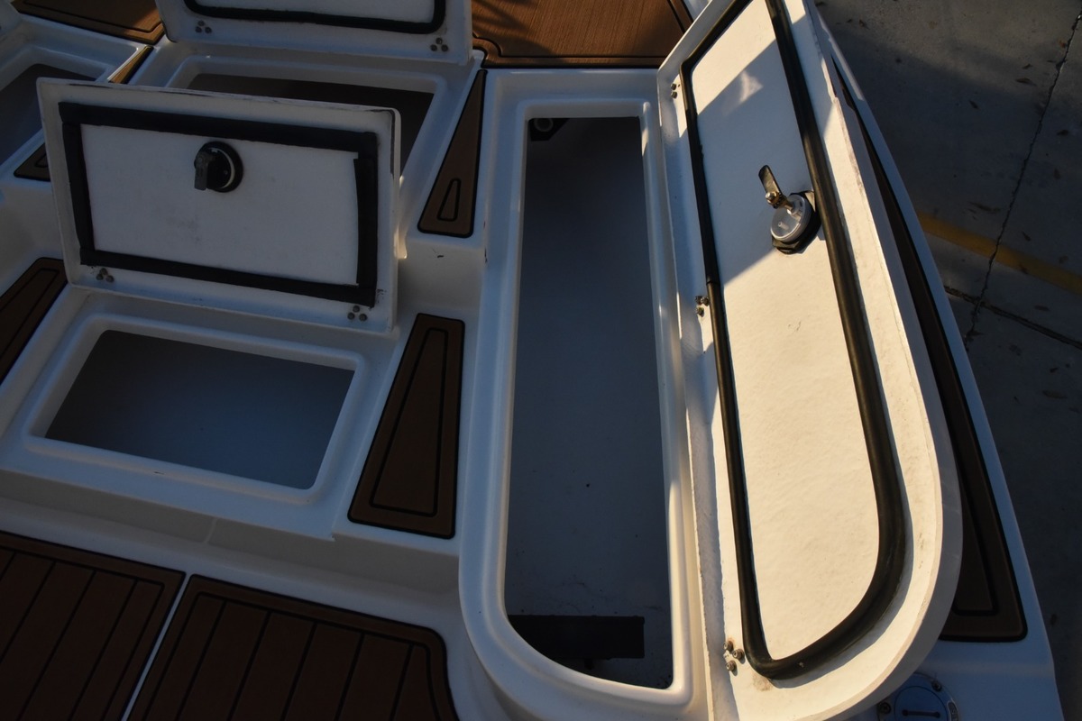 2013 Blazer Bay 2220 Fisherman, 21
