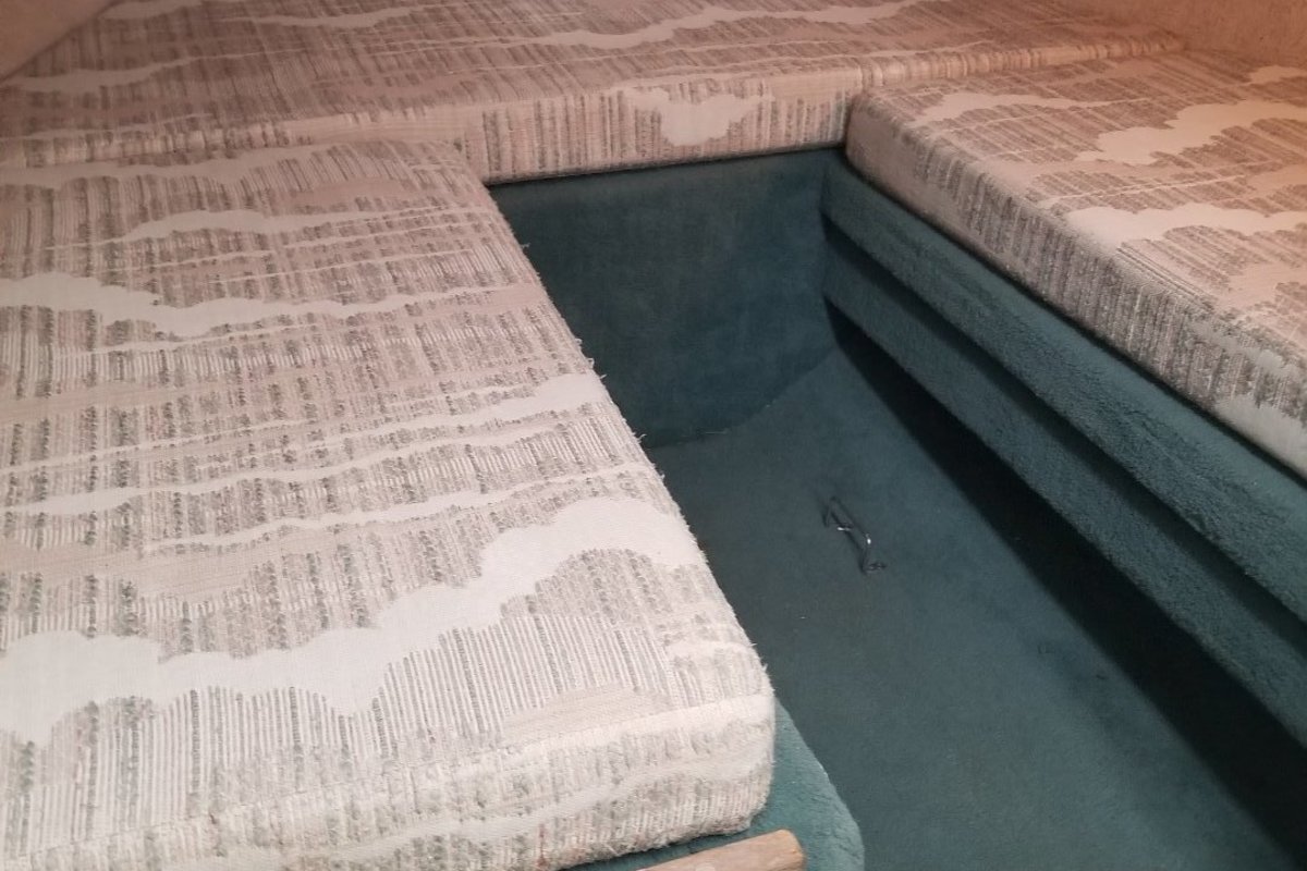 1989 Sea Ray Cuddie Cabin, 7