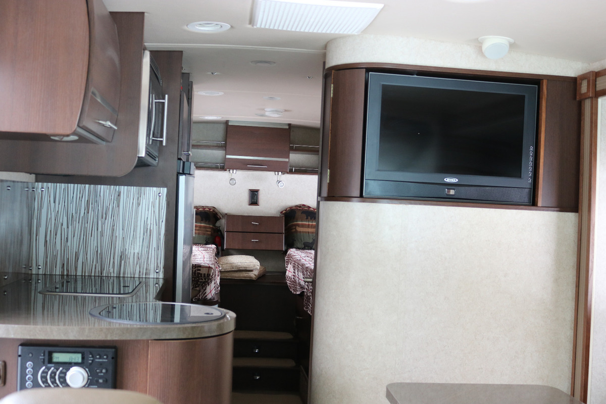 2010 winnebago via 25T (twin beds) in Campbell, NY