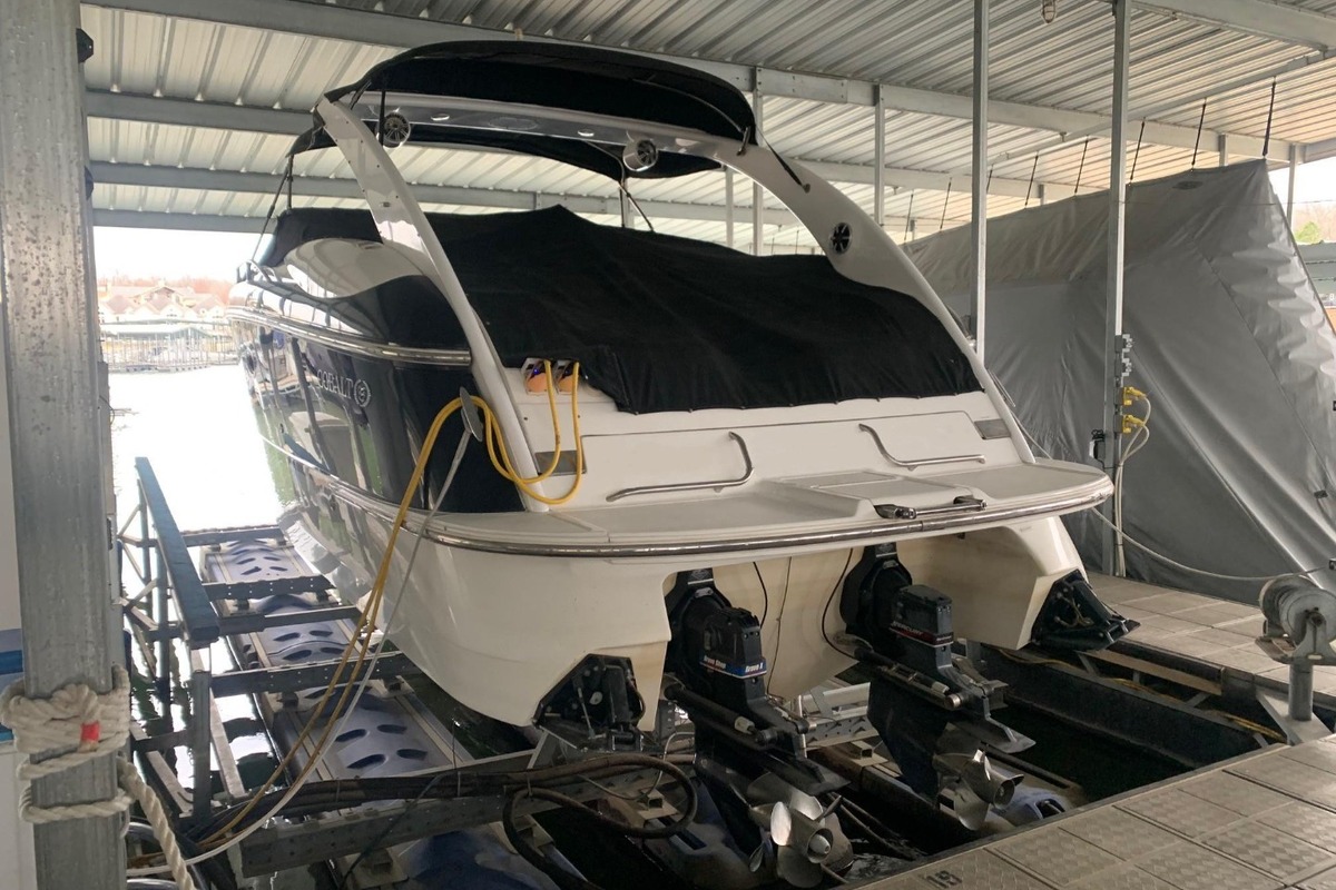 2004 Cobalt Boats 360, 2