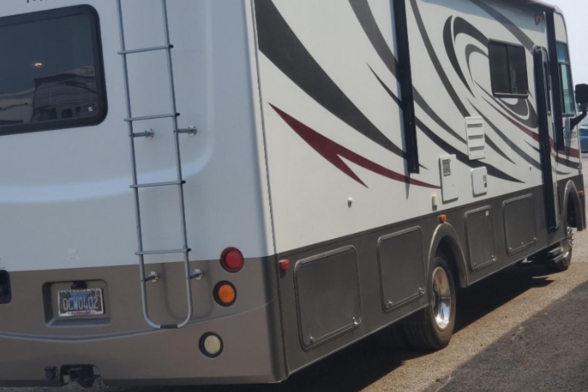 2013 Coachmen Mirada Series M-29 DS Ford V10, 2