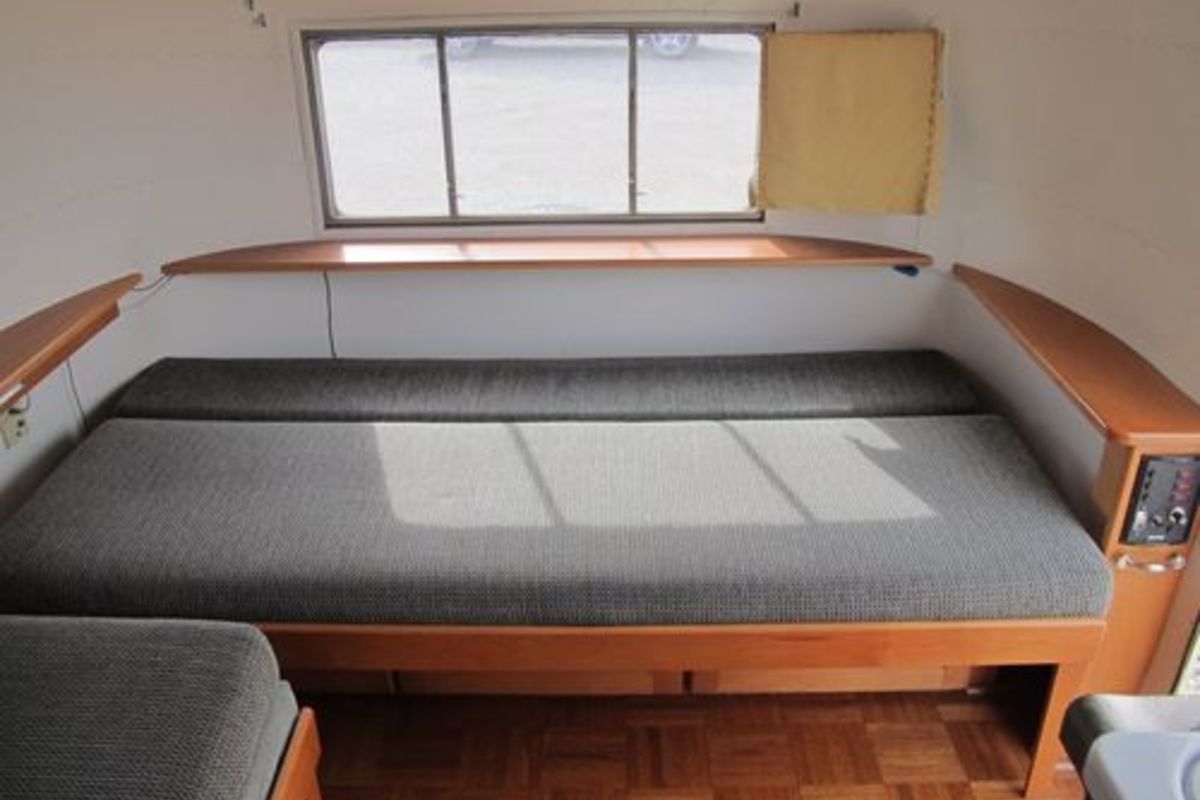 1955 AIRSTREAM BUBBLE, 13