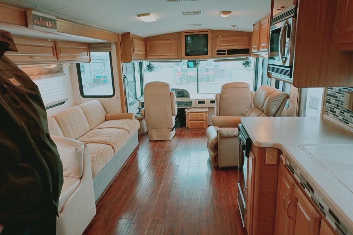 1999 fleetwood bounder 39z, 3