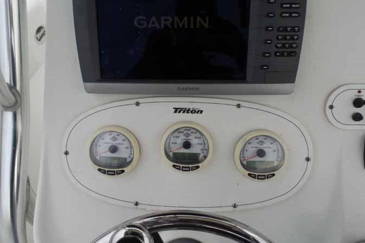 2006 Triton Boats 2690 CC, 12