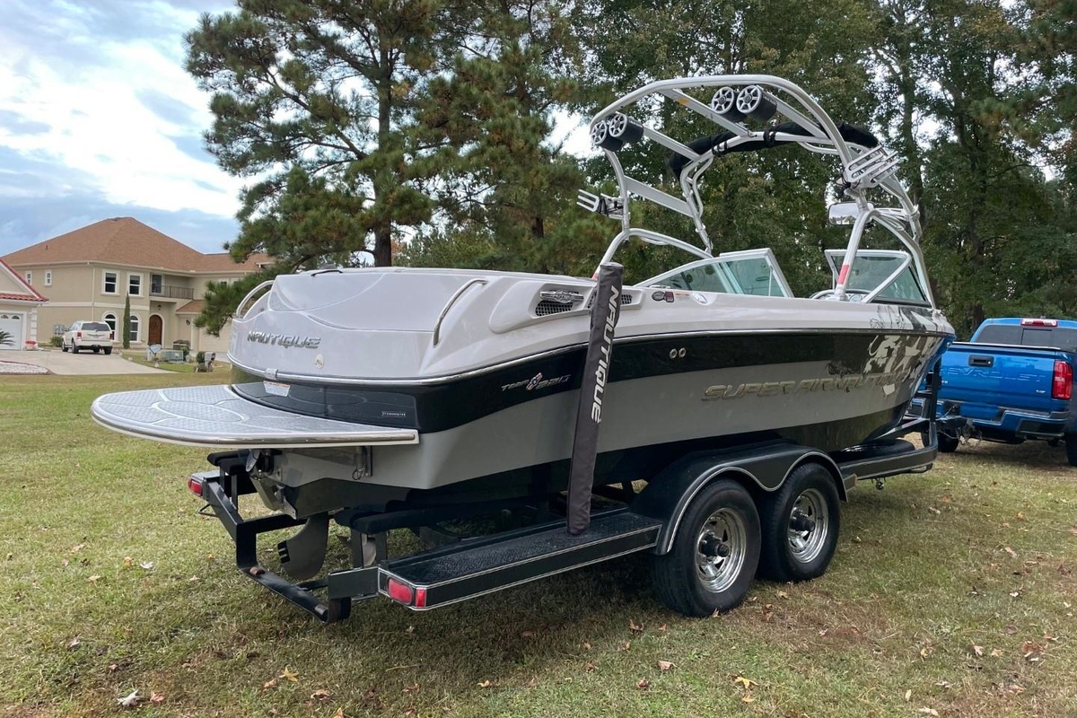 2008 Correct Craft Super Air Nautique 220, 0