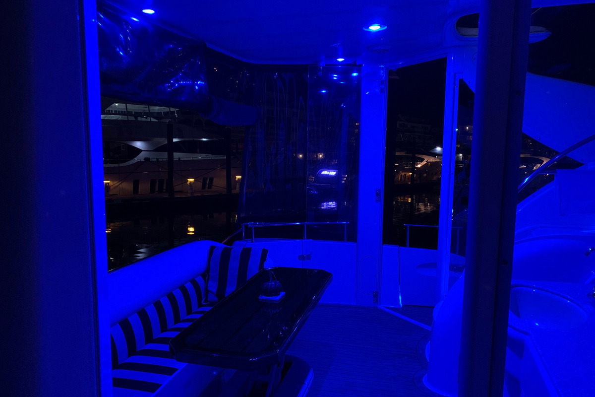 2004 Meridian Yachts 459, 39