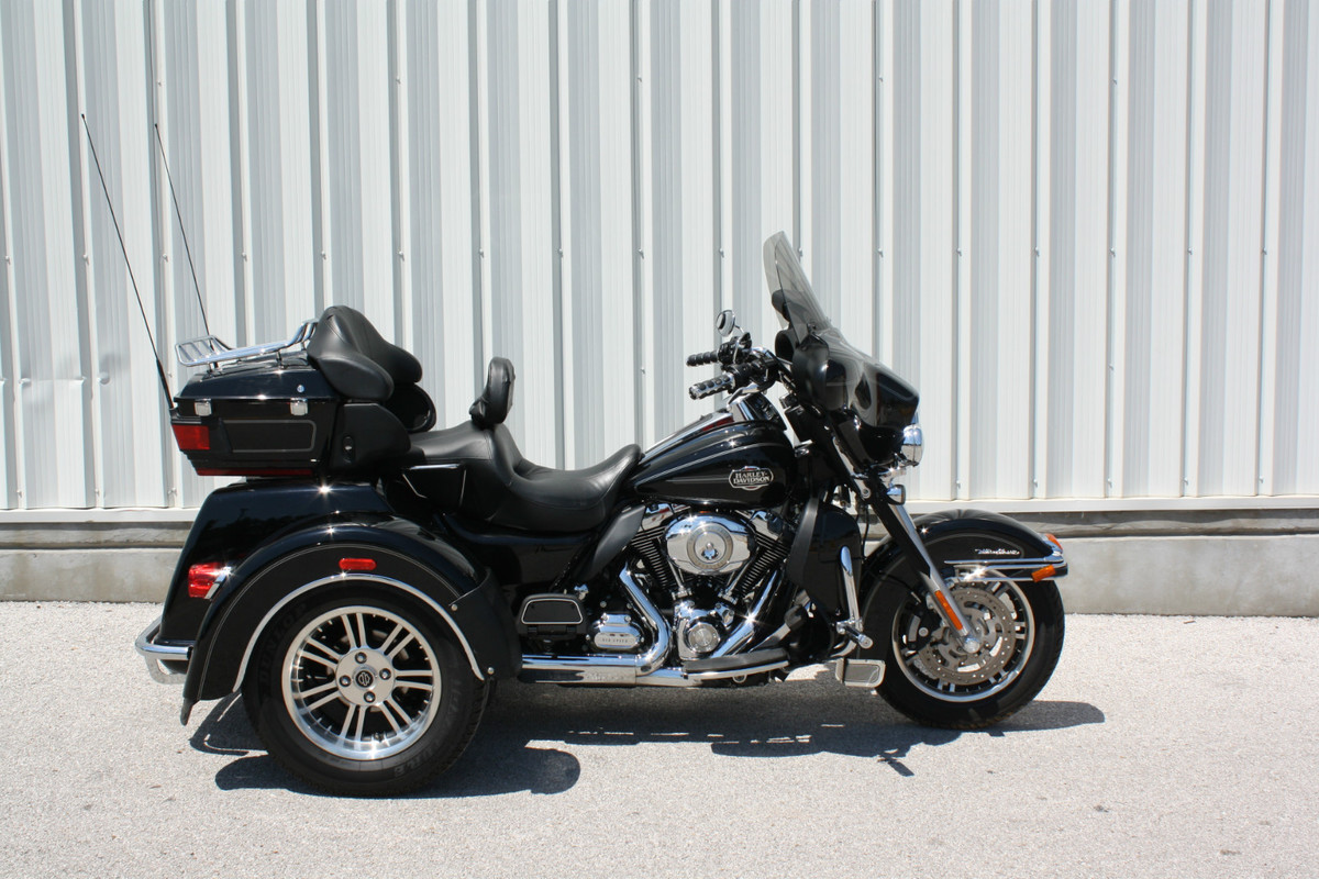 2009 Harley Davidson FLHTCUTG Tri Glide Ultra Classic Trike, 0