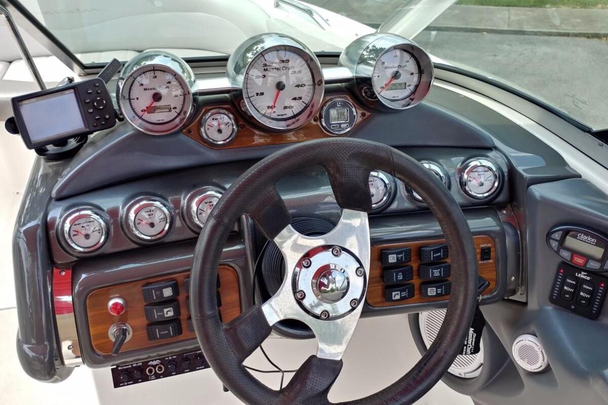 2005 MasterCraft X80, 13