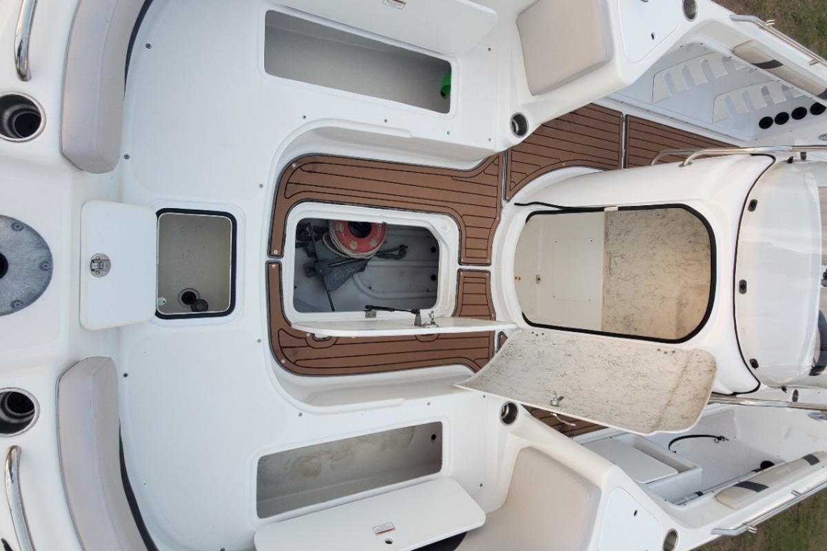 2017 Hurricane 231 SS, 8