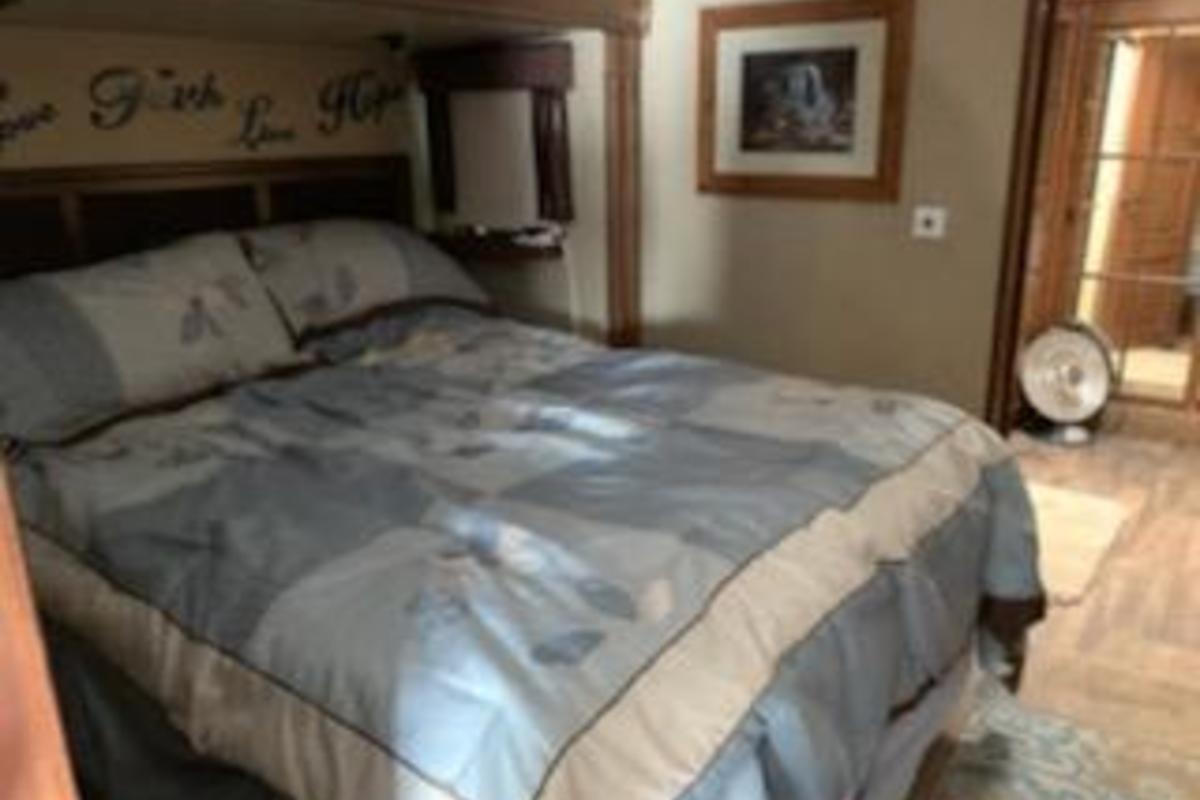 2014 Bighorn 3875FB, 5