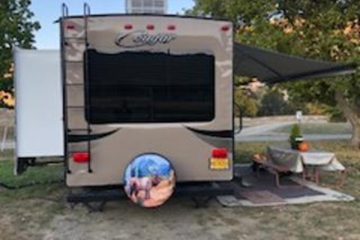 2015 Cougar 244RLSWe Half Ton, 9