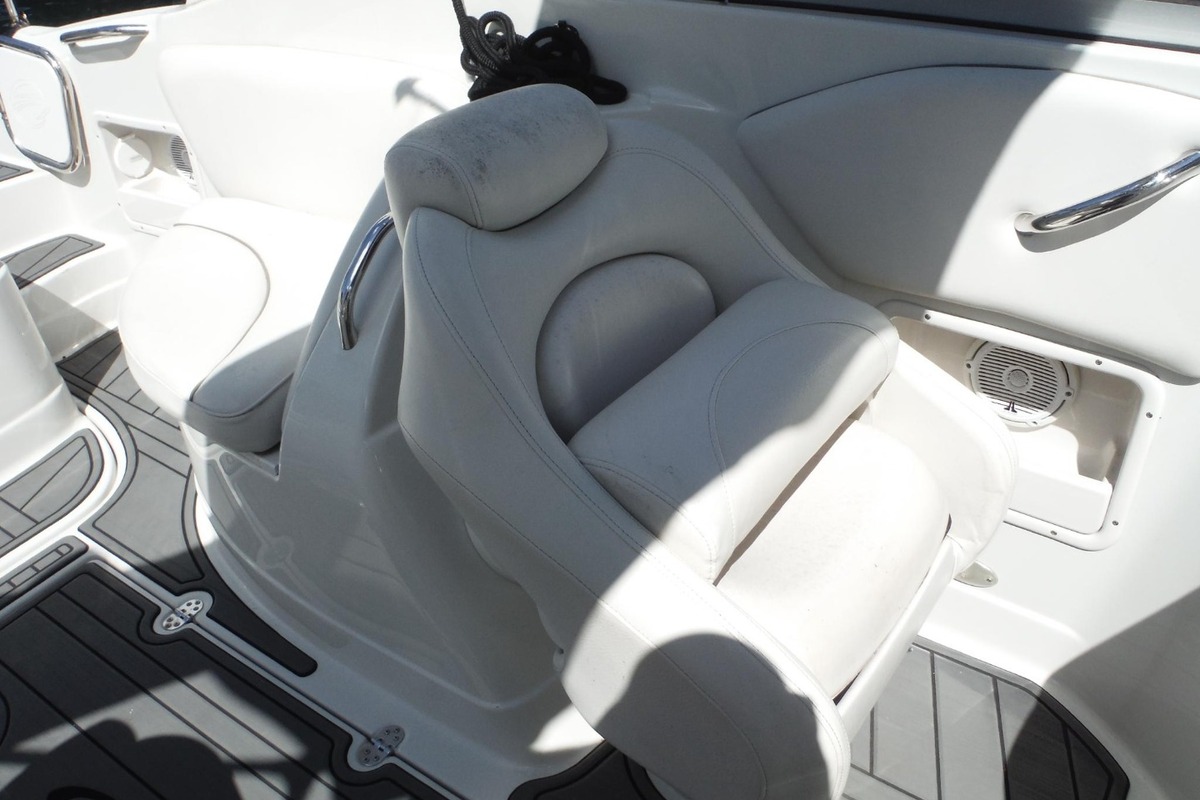 2006 Crownline 275 CCR, 22