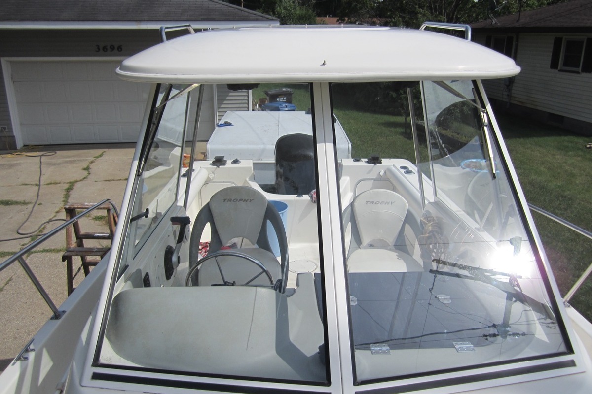 2011 Trophy Trophy 2102, 6