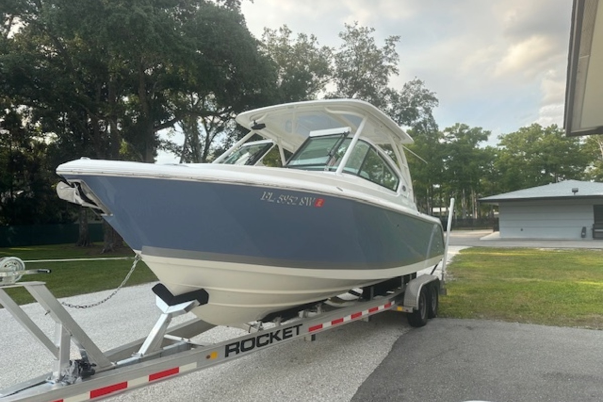 2021 Pursuit DC 266, 0