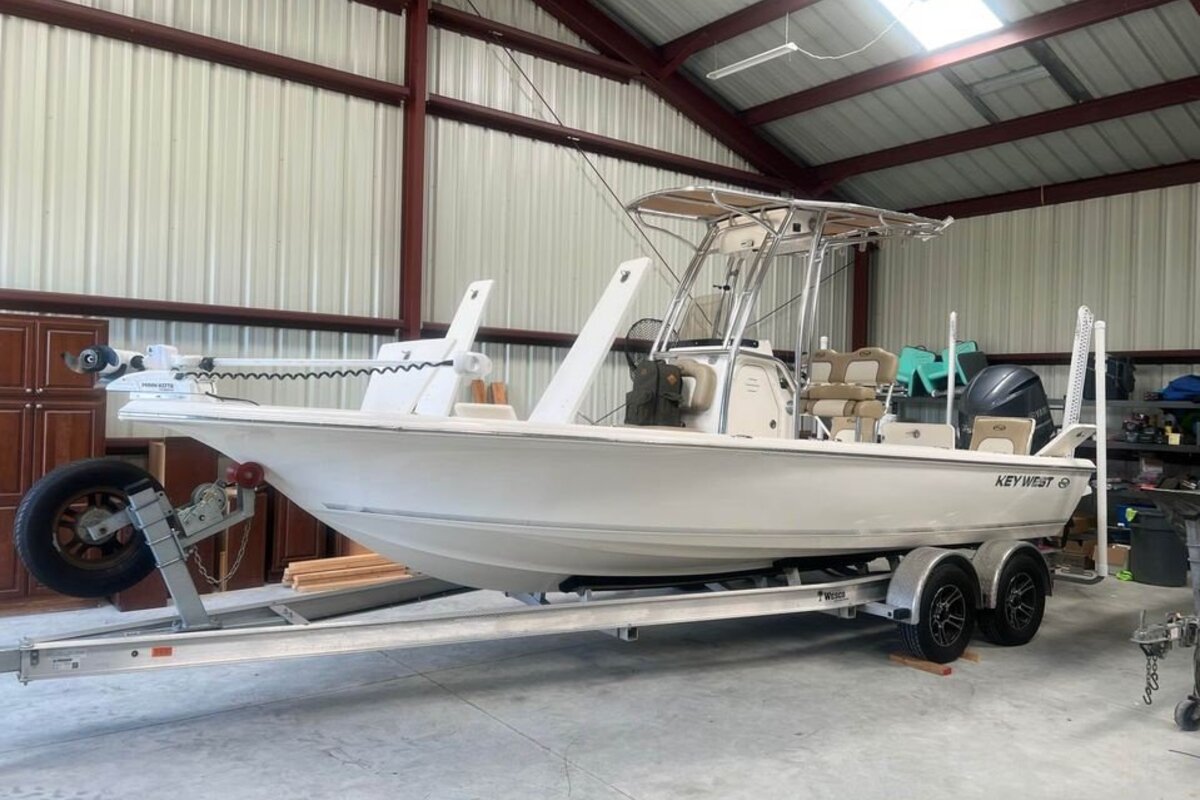 2020 Key West 230 Bay Reef, 0